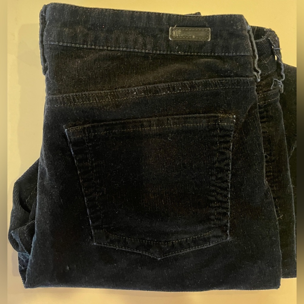 KUT from the Kloth Women’s Black Diana Skinny Corduroy Jeans. Size 14